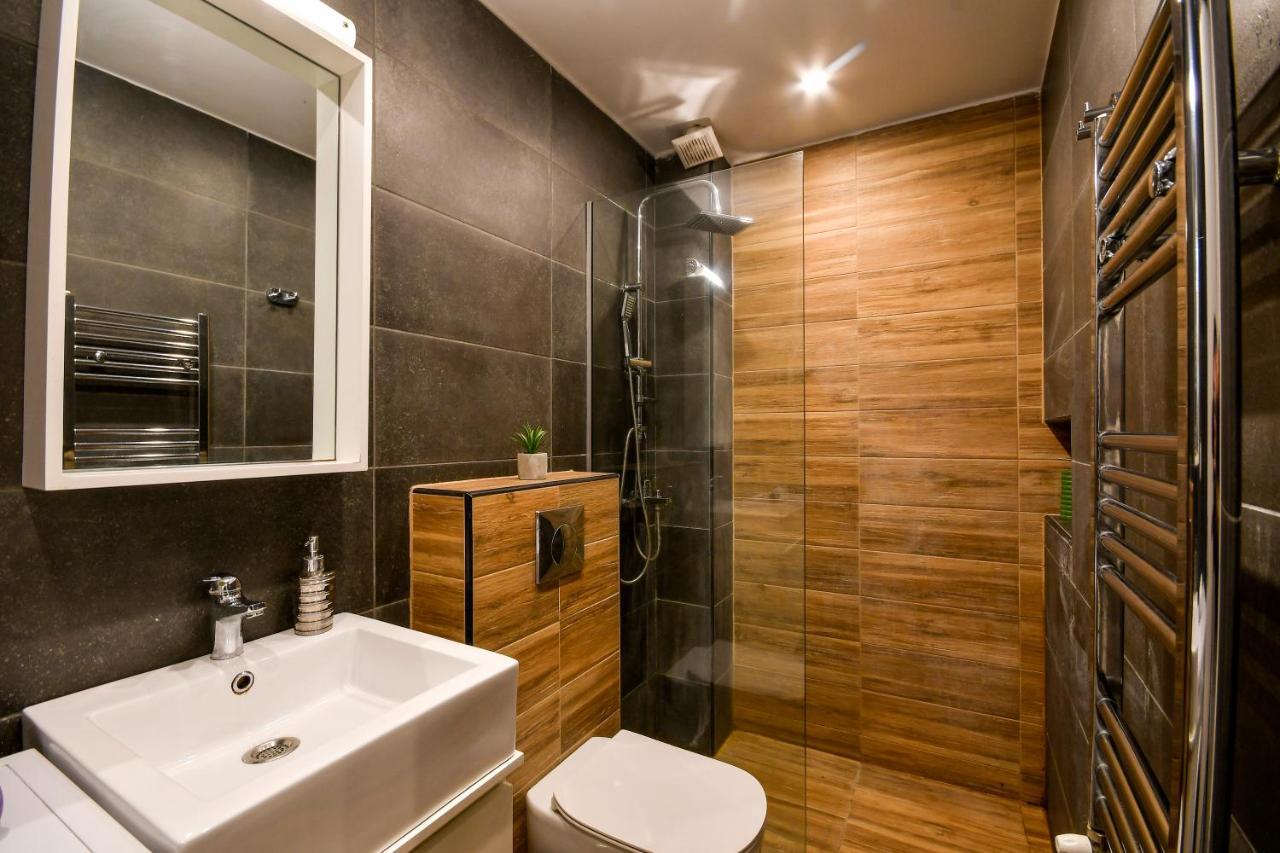 #Skgh Αvra & Ariadni Suites - Whitetower Citycenter Thessaloníki Exteriör bild
